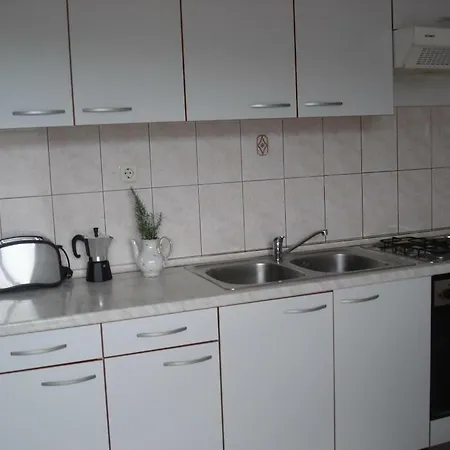 Pored Plaze Apartmán